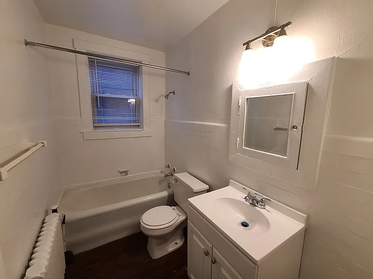 1625 East Ave — Photo 25