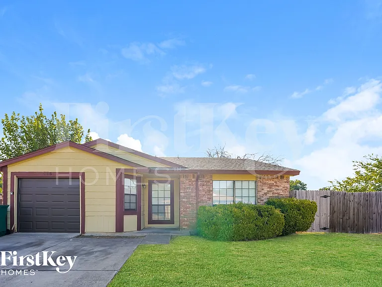 415 Justice Dr — Photo 1