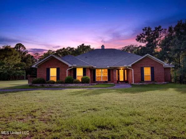 20201 N Hills Ln, Vancleave, MS 39565