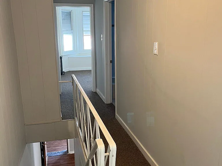 568 E Herman St — Photo 14