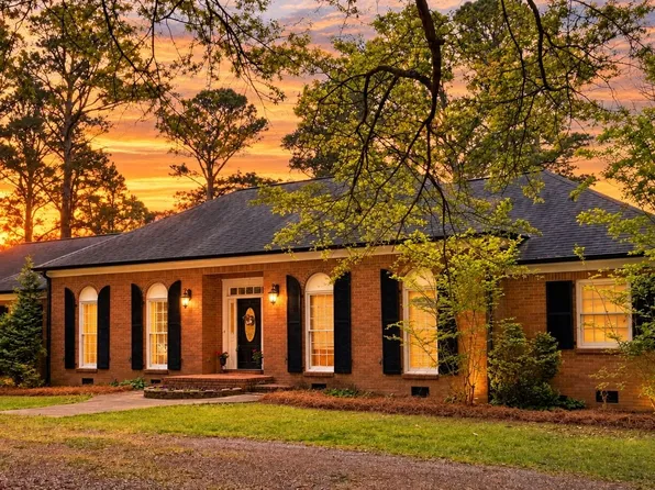 945 Poplar St, Monroe, GA 30655