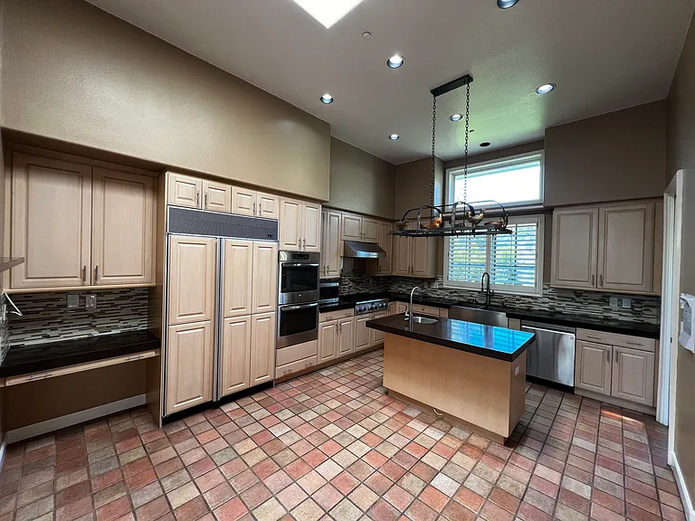 2357 Brookshire Ln — Photo 24