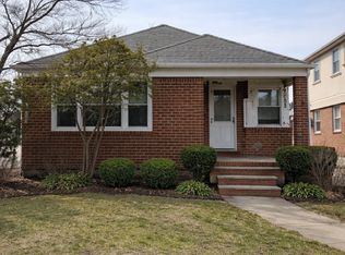 7622 250th St, Bellerose, NY 11426