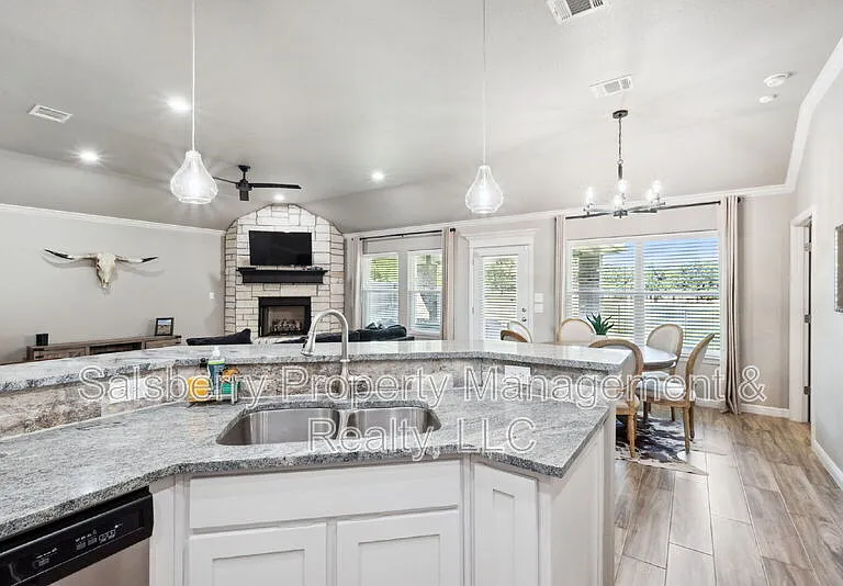 3310 Windcrest Dr — Photo 12