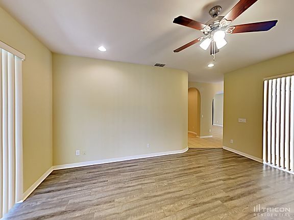 4th image of 20313 Chestnut Grove Dr