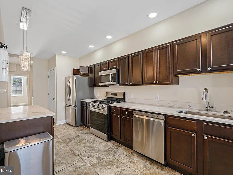 2509 Linden Ave #2 — Photo 7