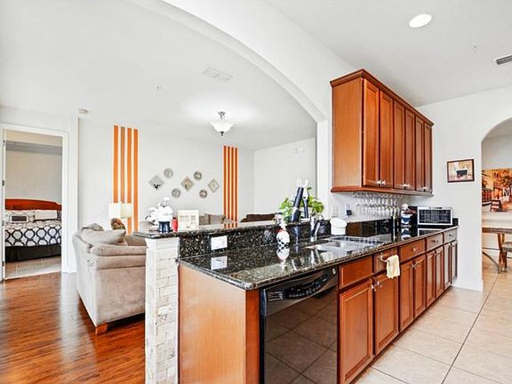 2nd image of 2470 Harwich Dr