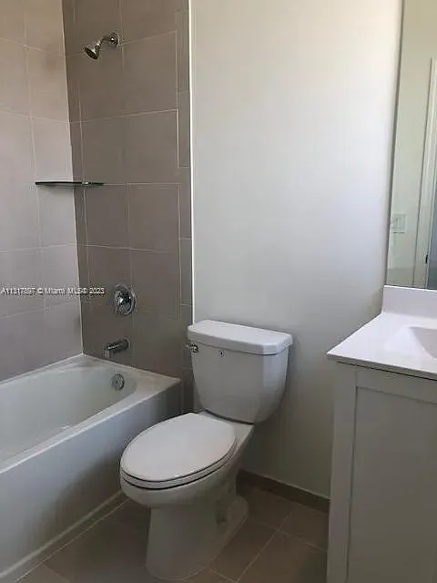 3 bed, 1320 sqft, $3,250 — Photo 4