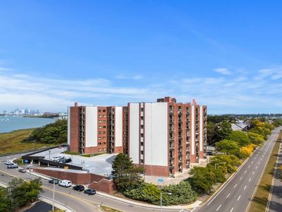 90 Quincy Shore Dr APT 701, Quincy, MA, 02171