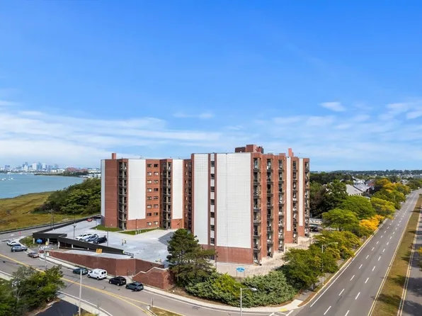 90 Quincy Shore Dr APT 701, Quincy, MA 02171