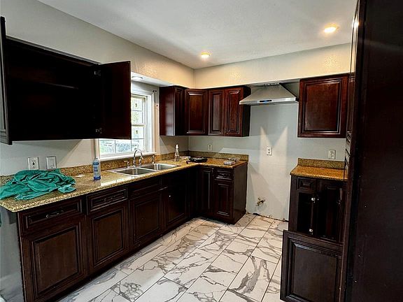 5th image of 9227 Laura Koppe Rd