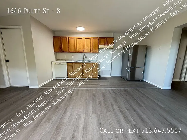1646 Pulte St #8 — Photo 2
