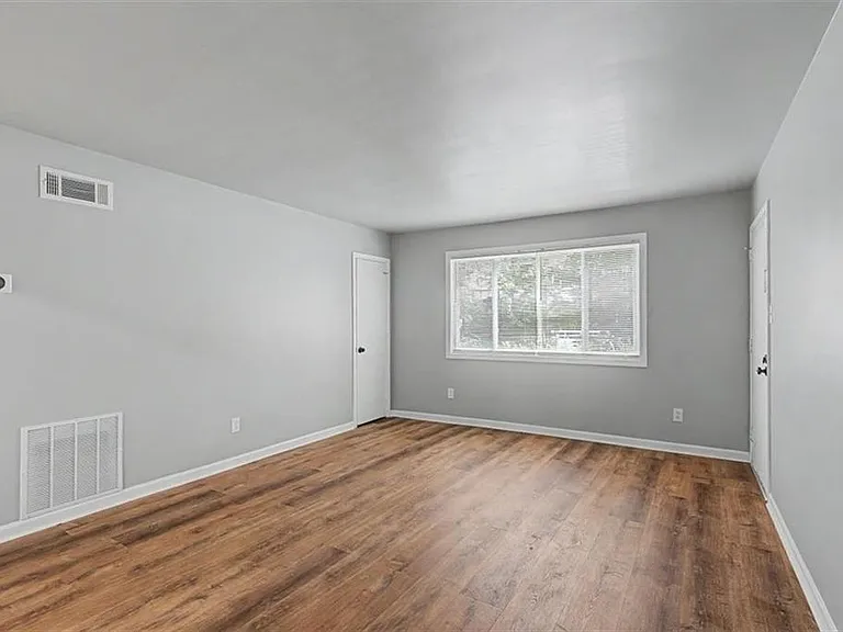2430 Coosawattee Dr NE — Photo 22