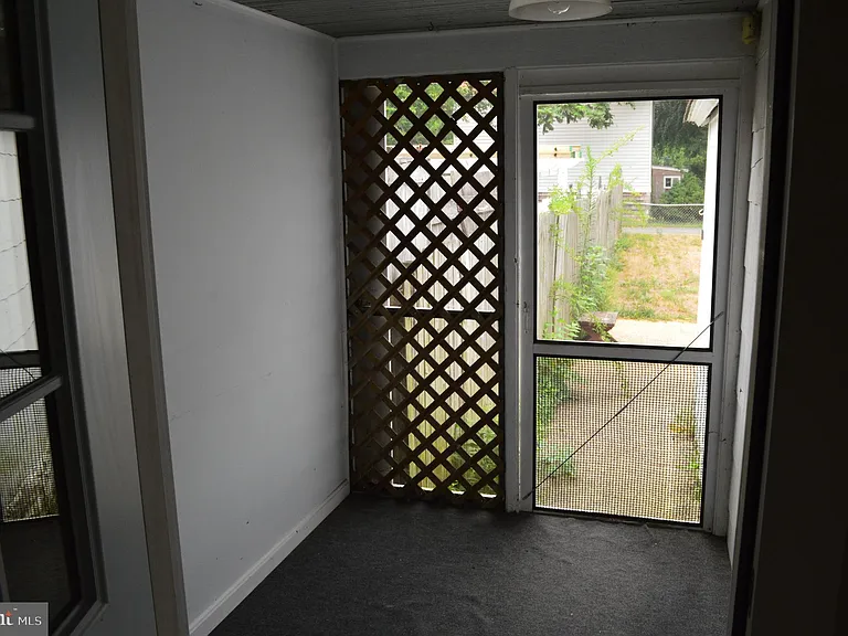 121 Broad St — Photo 32