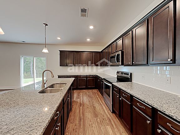 4th image of 4511 Tarpon Dr
