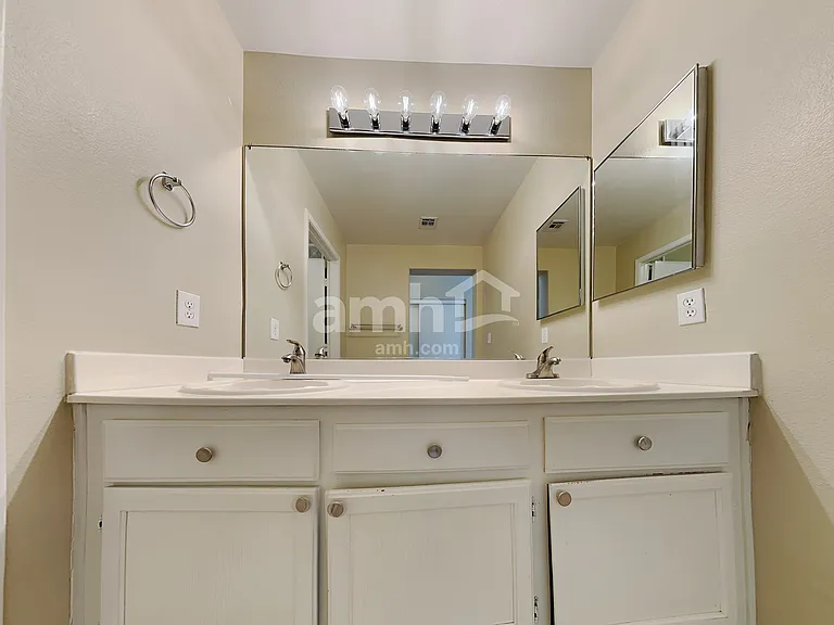 193 Caswell Ct — Photo 13