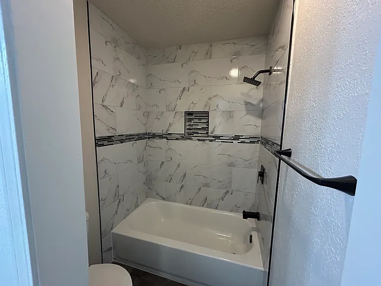 1115 N Narcissus Ave — Photo 12