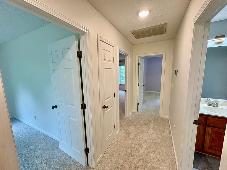105 Shaftsbury Rd — Photo 21