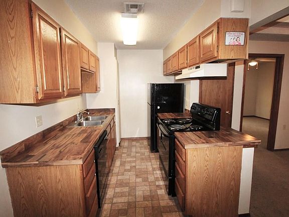 5th image of 1213 Parkwood Ct