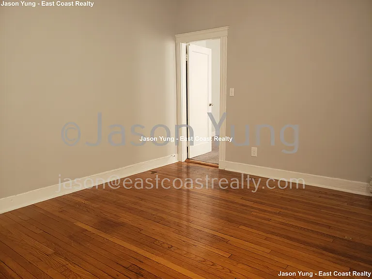 55 Linden St #3 — Photo 6