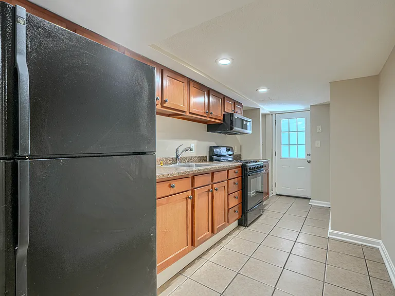 4041 Wilkens Ave #C — Photo 11