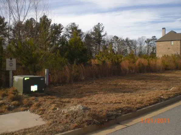 5298 Brookhollow Dr, Douglasville, GA 30135