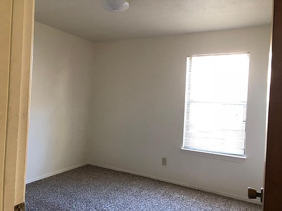 4th image of 816 Coal Ave SW APT 5