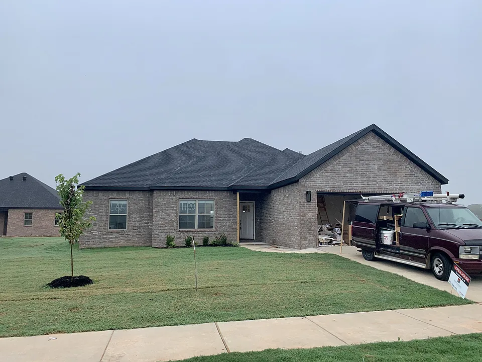1036 Parker Ln