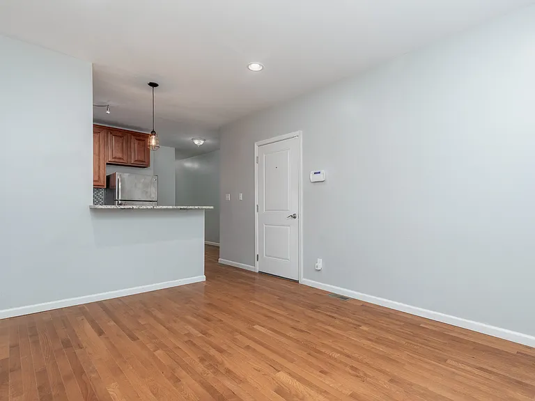 6044 Washington Blvd #1E — Photo 6