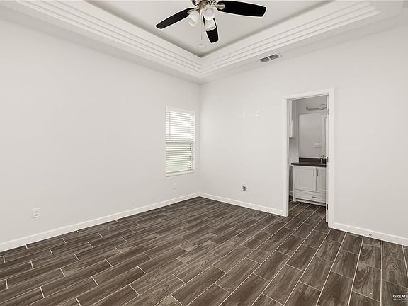 5th image of 1401 San Vicente Dr #1