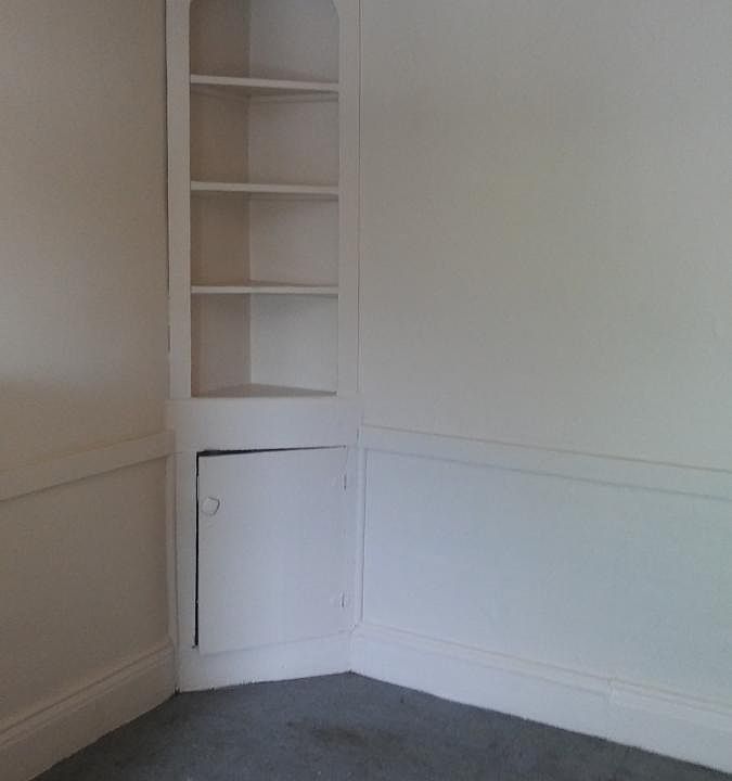 2nd image of 866 Smith St #Up