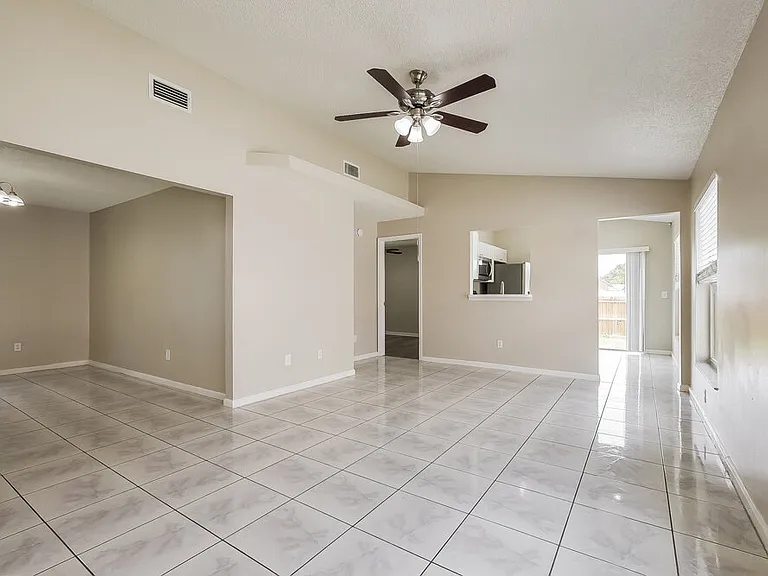 9710 Red Clover Ave — Photo 6