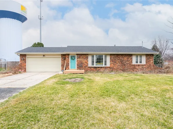 5432 E Oakwood Dr, Pleasant Hill, IA 50327