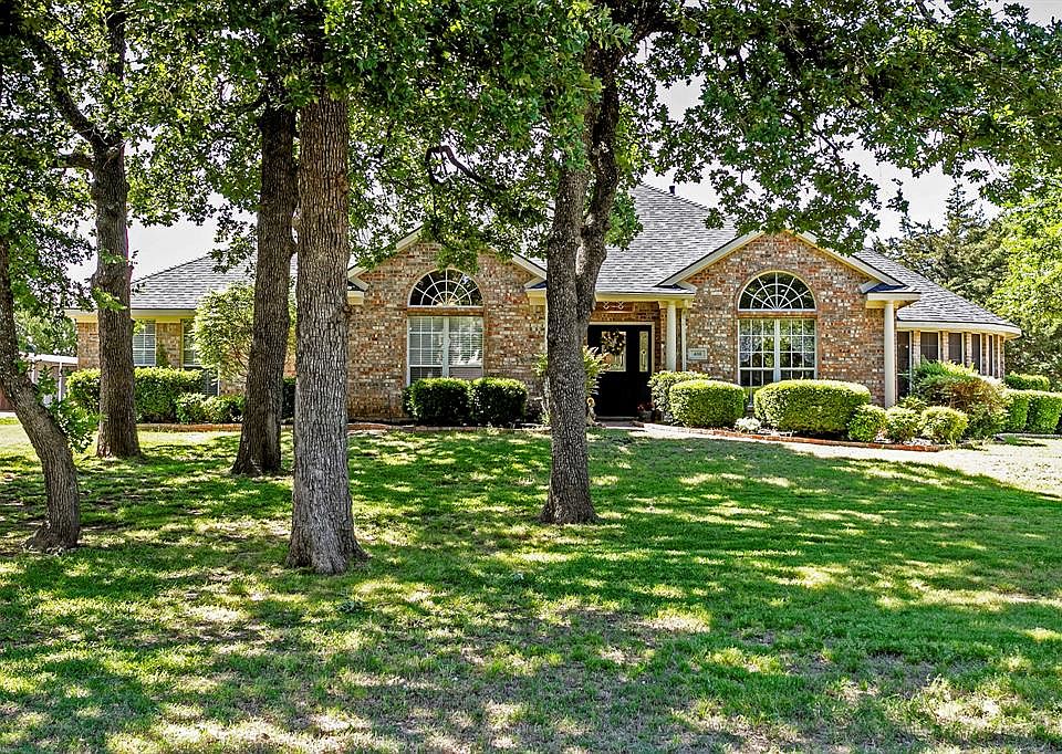 1st image of 408 Bronco Cir