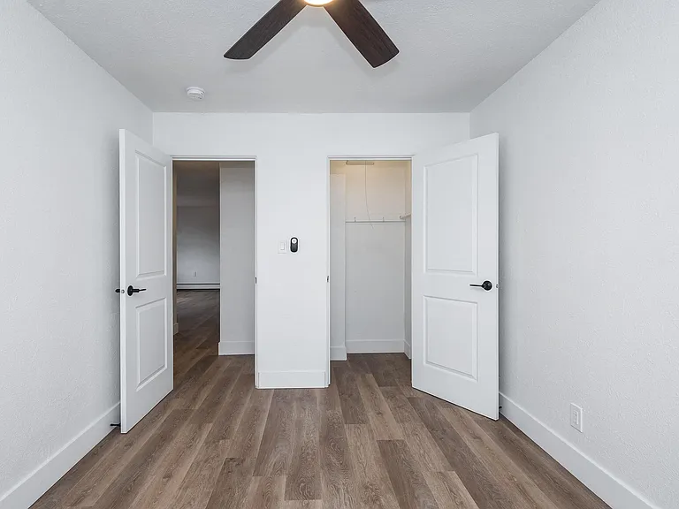 1301 E 33rd Ave — Photo 8