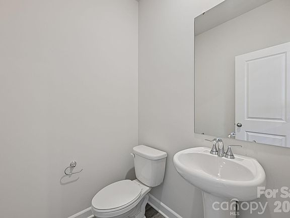 5th image of 114 Ciara Pl #D