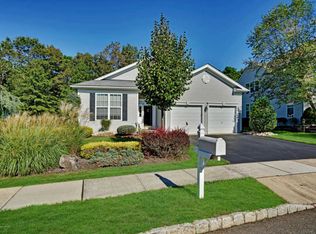 32 Spencer Dr, Jackson, NJ 08527
