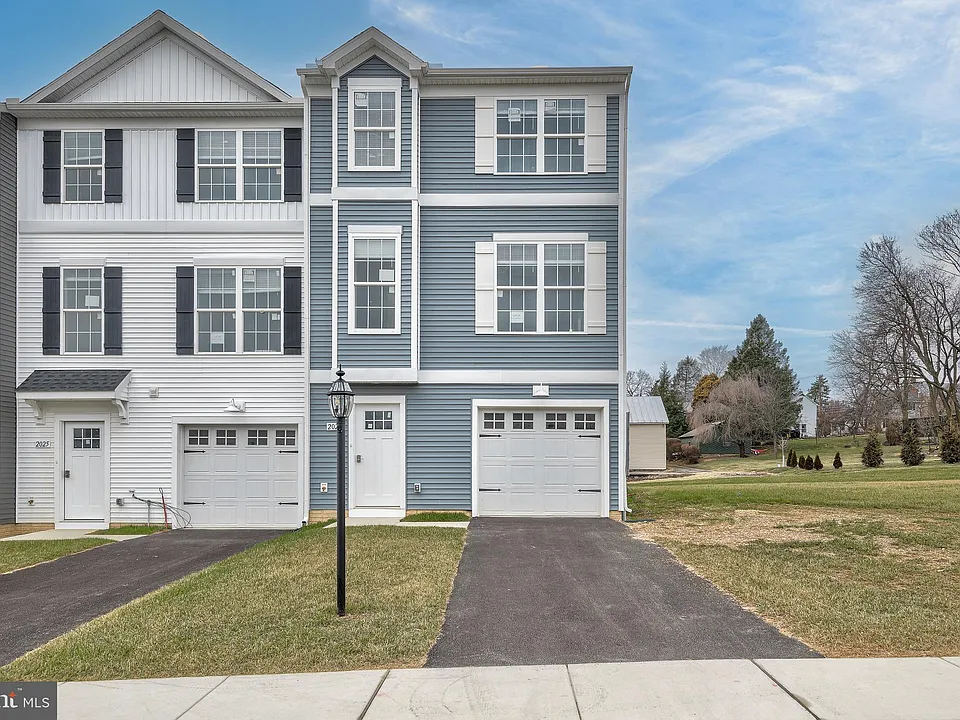 2056 Terrace View Ln