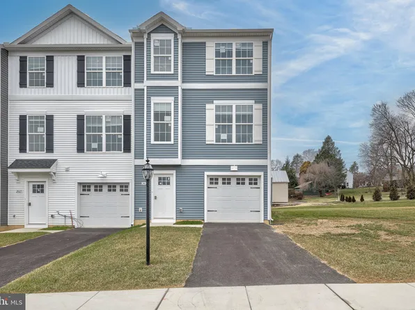 2051 Terrace View Ln, Mechanicsburg, PA 17055