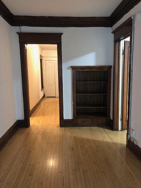 1st image of 2542 N Farwell Ave