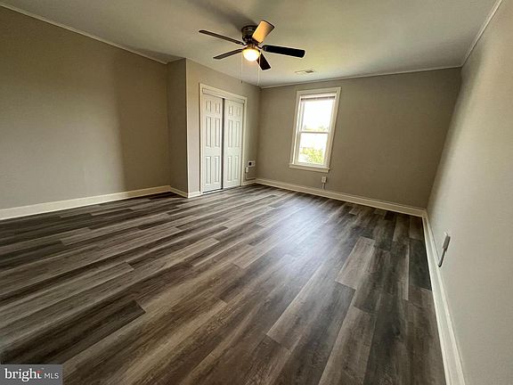 4th image of 304 Maple St