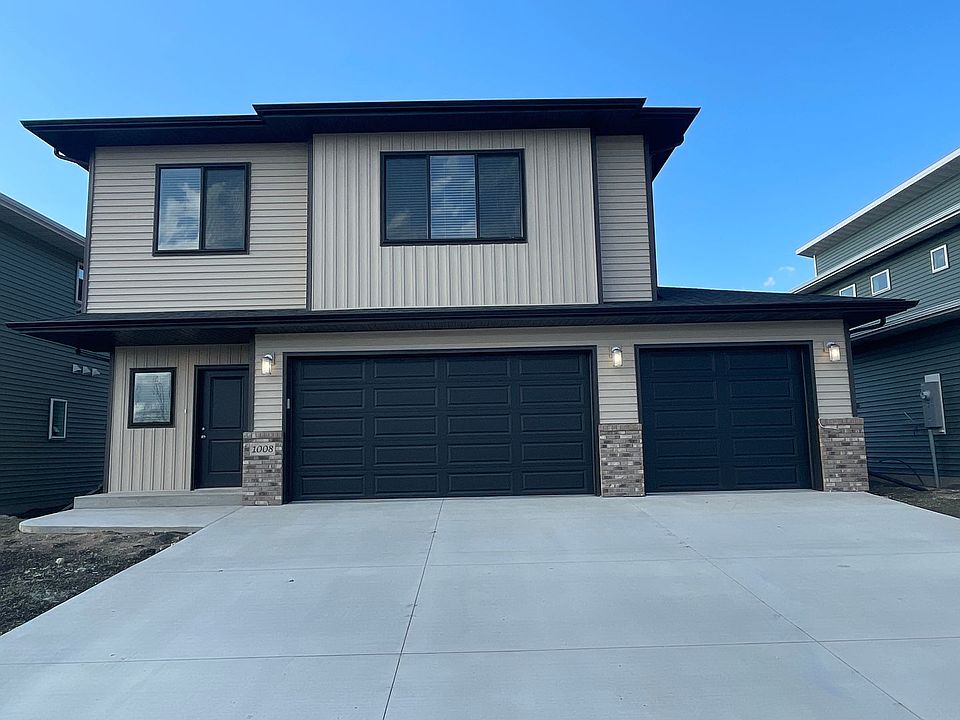 1st image of 1008 61st Ave W