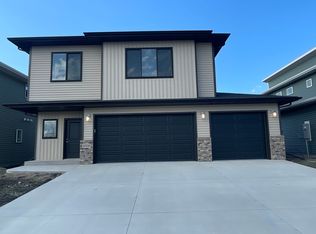 1008 61st Ave W, West Fargo, ND