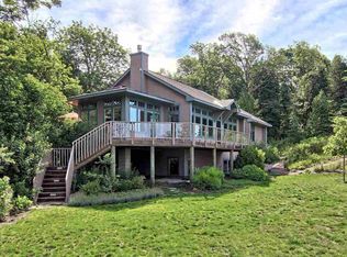 587 Trillium Trl, Frankfort, MI 49635