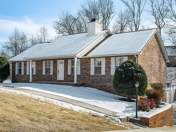 559 Windrowe Dr, Cookeville, TN 38506