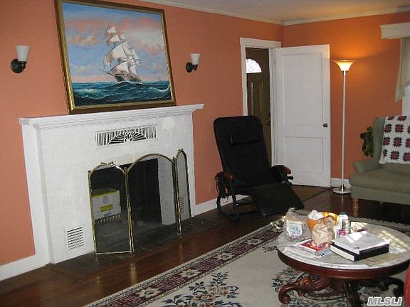 3rd image of 488 Woodbine St