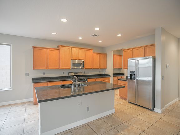 3rd image of 17879 W Buckhorn Dr