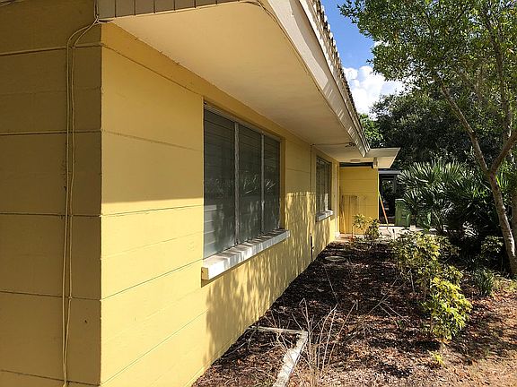 2nd image of 4611 Leeta Ln
