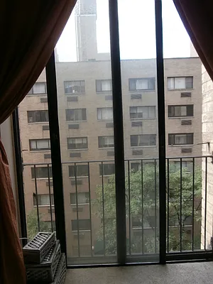 Rented by MNS | media 6