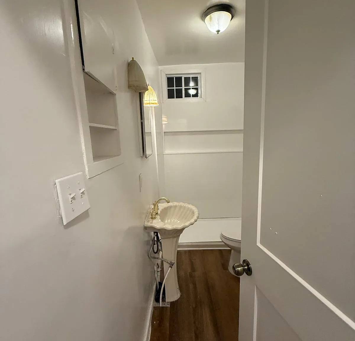3 bed, 1350 sqft, $1,975 — Photo 2